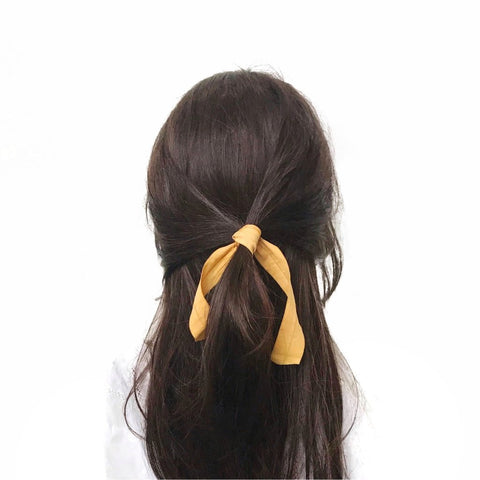 Bandtz Wide Tail Hair Tie in Yellow on Brunette